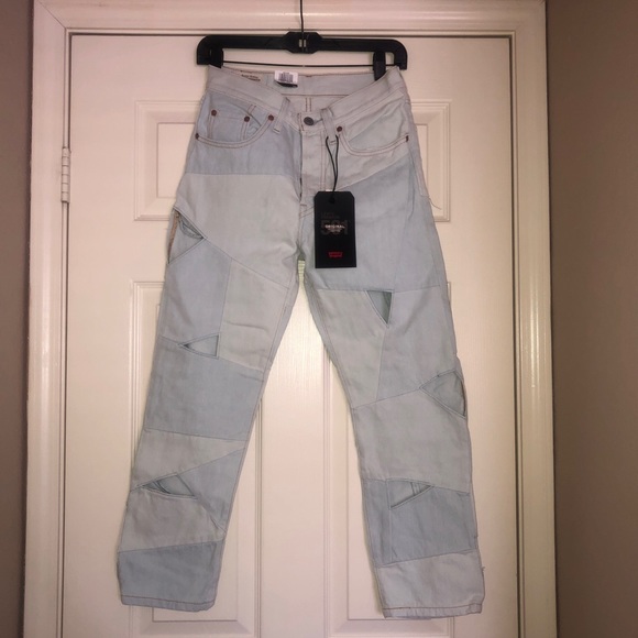 NWT Unique Levi Jeans - Picture 3 of 5